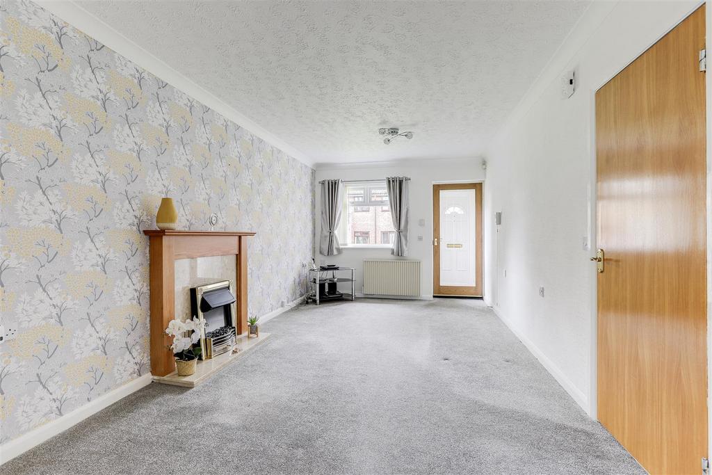 Brookdale Court, Sherwood Dales NG5 2 bed terraced bungalow for sale £170,000