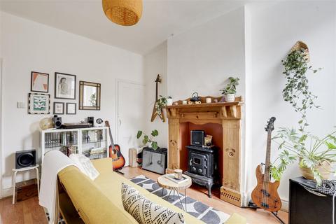 3 bedroom terraced house for sale - Harcourt Road, Forest Fields NG7