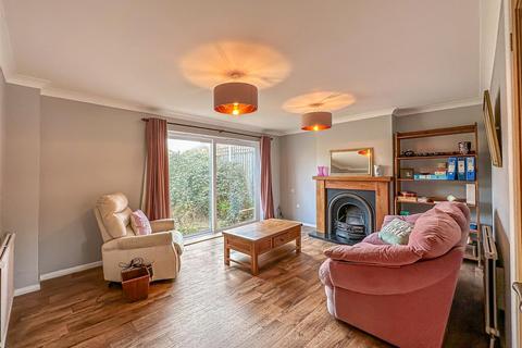 14 Buckingham Road, Hockley, SS5 4UE