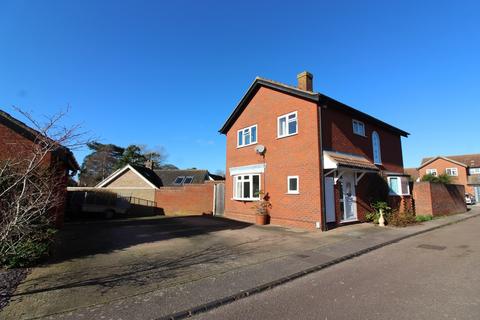 4 bedroom detached house for sale - Peartree Close, Shefford, SG17