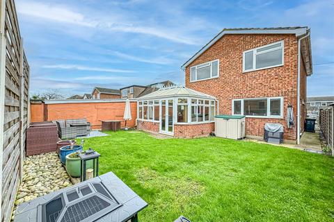 4 bedroom detached house for sale, Little Wheatley Chase, Rayleigh SS6