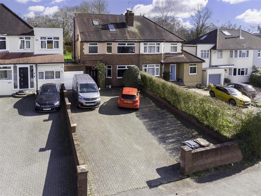 Hatfield Road, Potters Bar EN6 4 bed semidetached house for sale £747,000