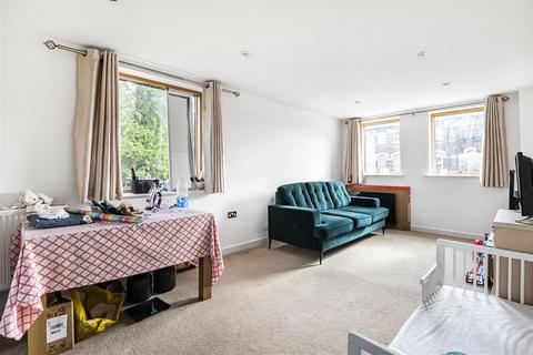 2 bedroom apartment for sale - All Saints Gardens, Tilehurst Road, Reading