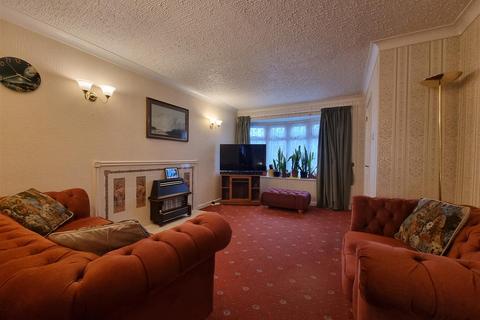 35 Bach Mill Drive, Birmingham, B28 0XN