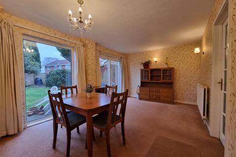 35 Bach Mill Drive, Birmingham, B28 0XN