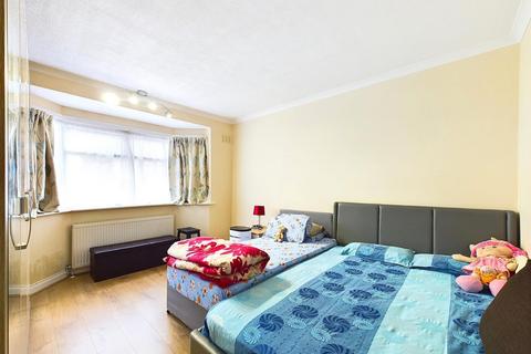 62 Berkeley Close, Ruislip, HA4 6LF