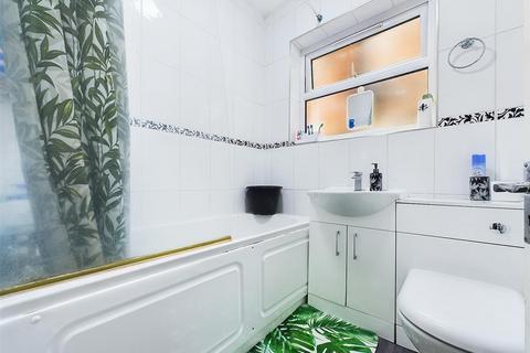 62 Berkeley Close, Ruislip, HA4 6LF