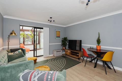 3 bedroom semi-detached house for sale, Farriers Close, Epsom