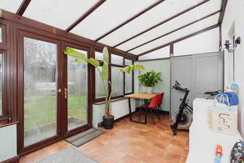 1 Farriers Close, Epsom, KT17 1LS