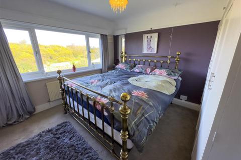 4 bedroom house for sale, Bull Bay Road, Amlwch