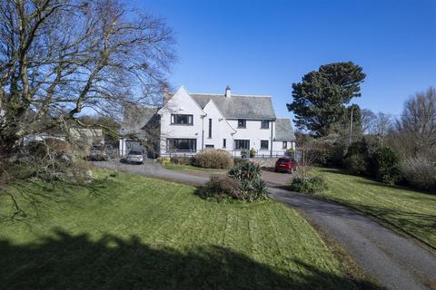 4 bedroom house for sale, Bull Bay Road, Amlwch