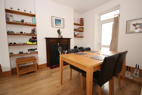 2 bedroom house for sale, Wyndham Road, Cardiff CF11