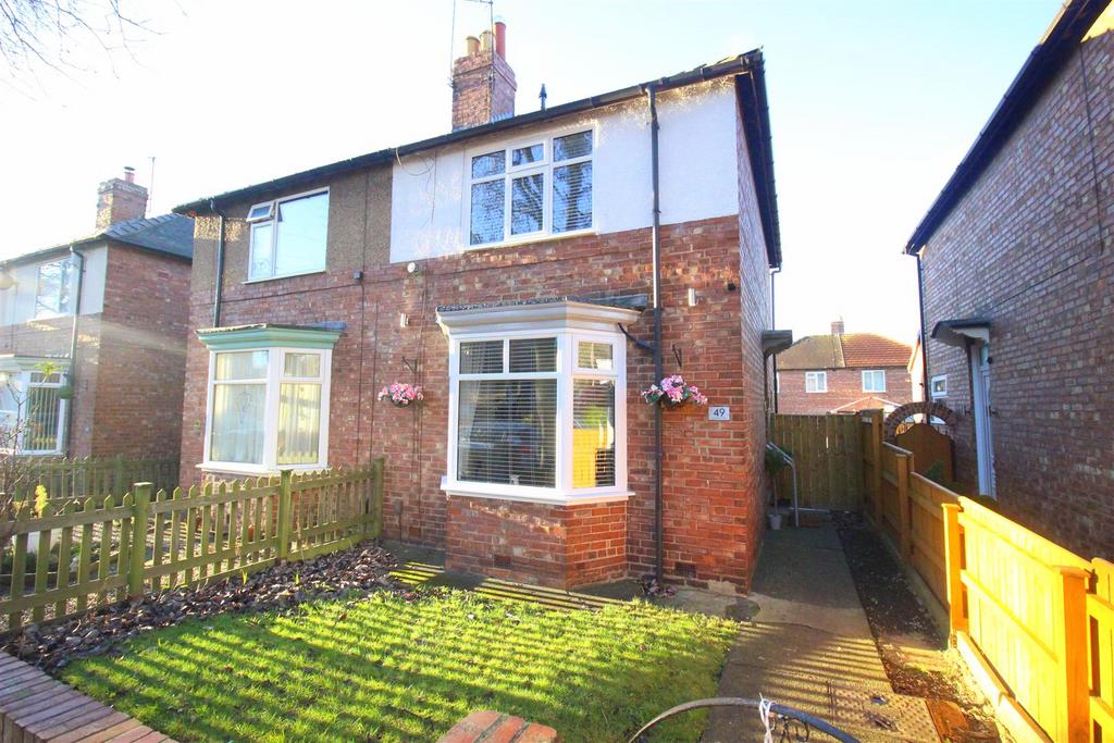 Middleham Road, Darlington 2 bed semidetached house for sale £135,000