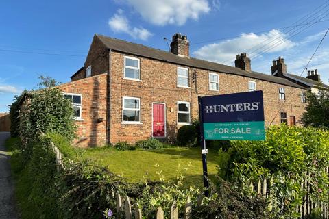 3 bedroom end of terrace house for sale, Clay Cottage North End, Raskelf, York