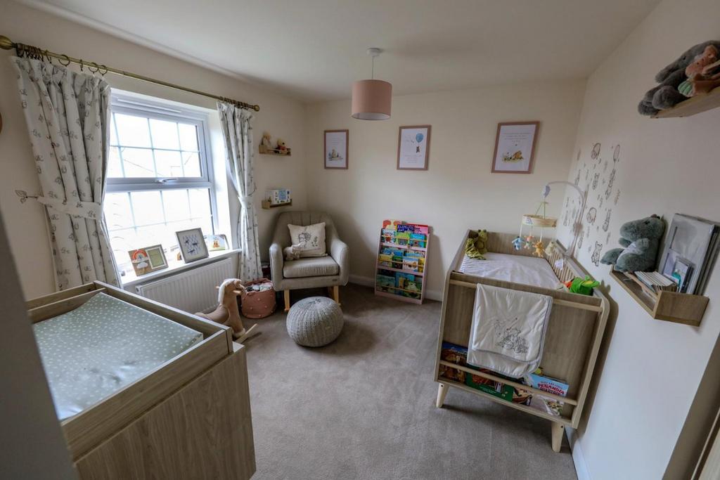 11 - Bedroom 3.jpg