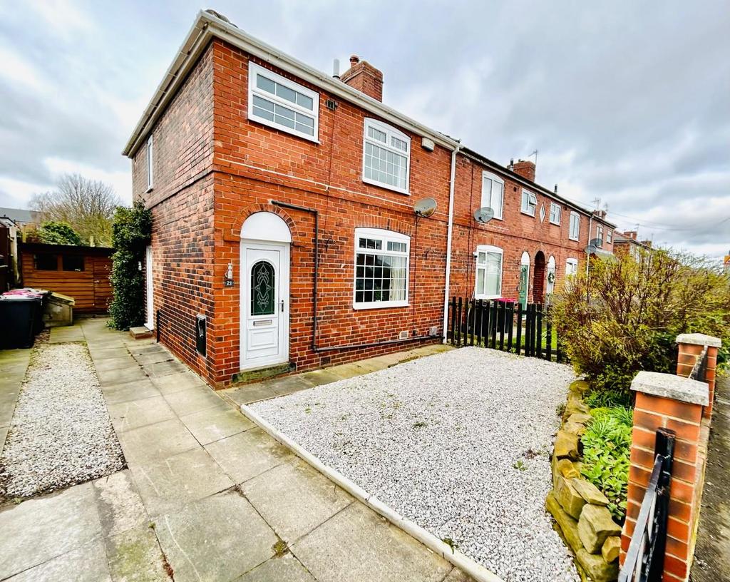 Oak Lea Avenue, WathUponDearne... 3 bed townhouse for sale £130,000