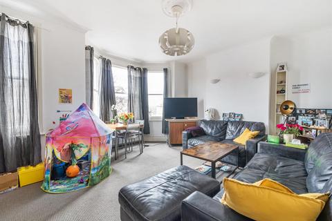 2 bedroom flat for sale, Olive Road, Willesden Green, NW2