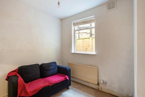 2 bedroom flat for sale, Glenrosa Street, London, SW6