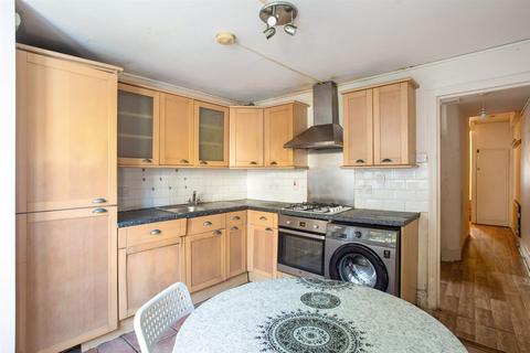 2 bedroom flat for sale, Glenrosa Street, London, SW6