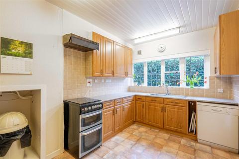 17 Oaklands Road, Sutton Coldfield, B74 2TB
