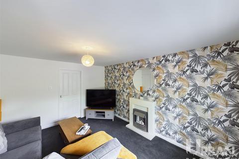 2 bedroom end of terrace house for sale - Middleham Close, Hull