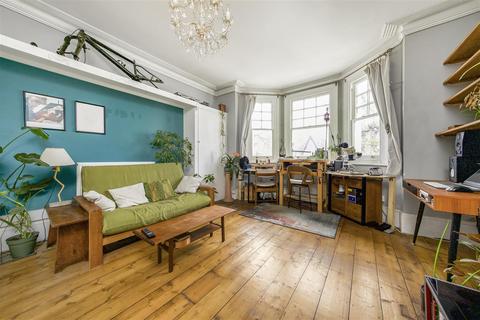 1 bedroom flat for sale, Popes Grove, Twickenham