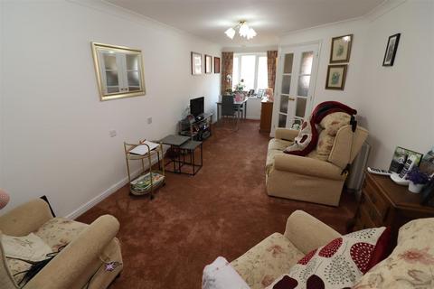 1 bedroom retirement property for sale, High Street South, Rushden NN10