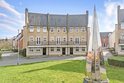 4 bedroom townhouse for sale, Greenland Gardens, Great Baddow, Chelmsford