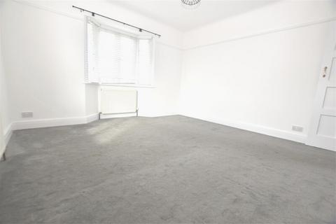 2 bedroom flat to rent, Osterley Court, Isleworth