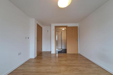 2 bedroom flat to rent - Wesley House, 2b Powell Road, London
