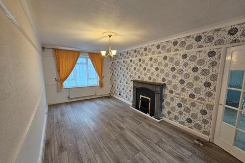 3 bedroom house to rent - Highwood Avenue, Solihull