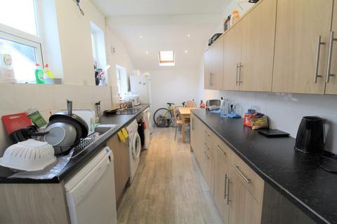 1 bedroom property to rent - Lower Road, Beeston, Nottingham, NG9 2GT