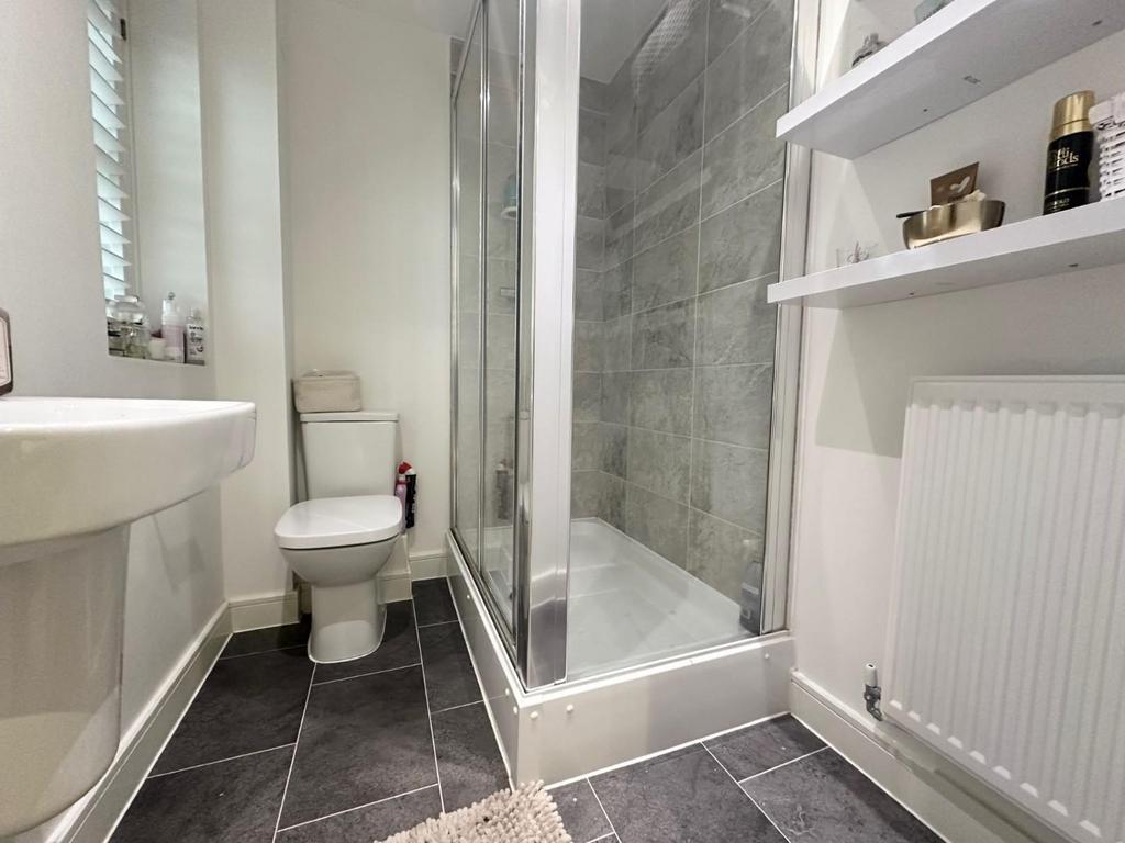 Ensuite.jpg