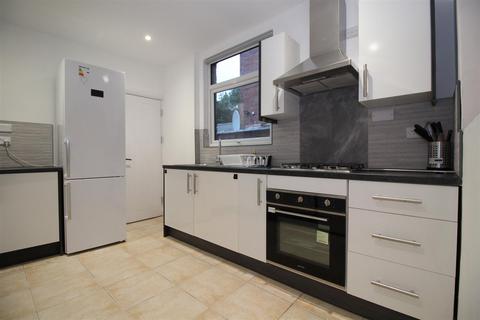 4 bedroom house to rent - Evington Road, Leicester