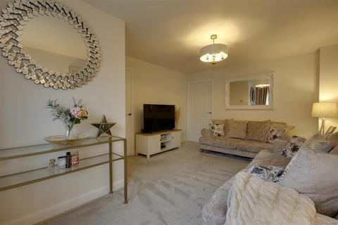 4 Airedale Drive, Brough, HU15 1US