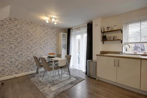 4 Airedale Drive, Brough, HU15 1US