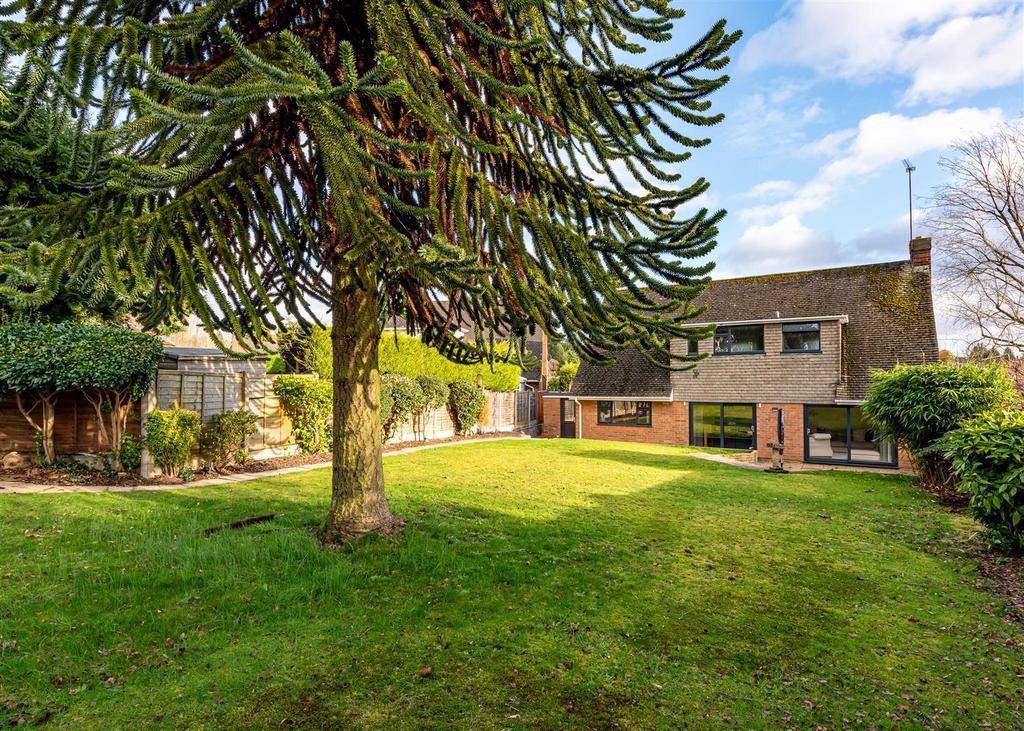 25 Perton Brook Vale, Wightwick 4 bed detached house for sale £625,000