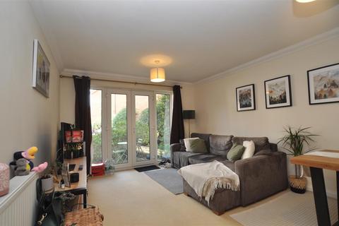 2 bedroom flat for sale, Fishponds Road, Hitchin