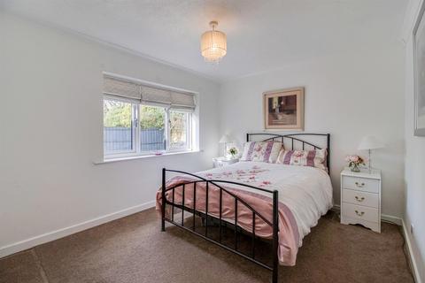 8 Brayshaw Road, East Ardsley, Wakefield, WF3 2JJ