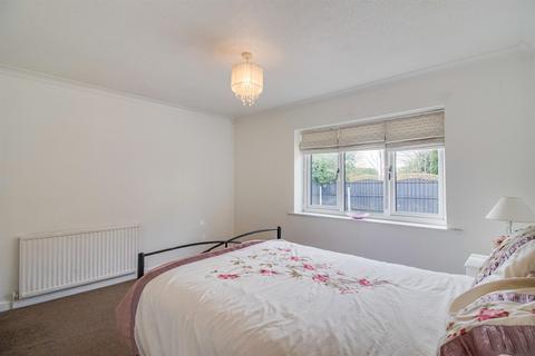 8 Brayshaw Road, East Ardsley, Wakefield, WF3 2JJ