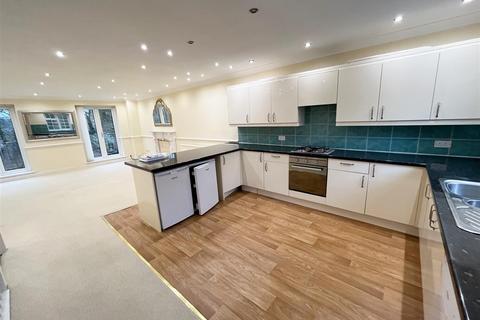 4 bedroom house to rent, Briarwood, Cow Lane, Wilmslow Park