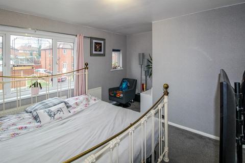 4 Flanshaw Crescent, Wakefield, WF2 9LE