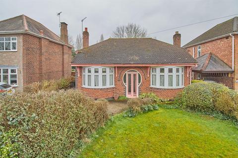 2 bedroom detached bungalow for sale, Westfield Road, Hinckley