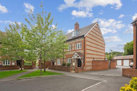 3 bedroom townhouse for sale, Buttercup Close, Harnham
