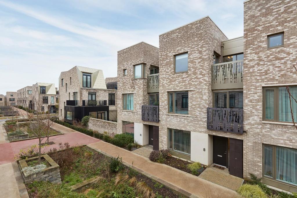 Florey Terrace Cambridge 110124 1.jpg