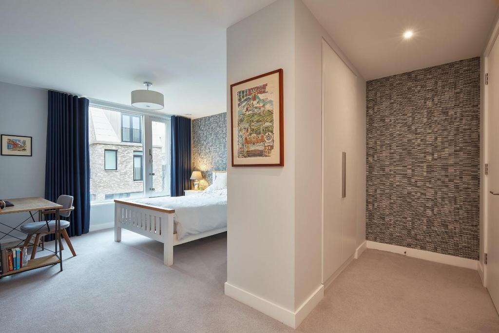 Florey Terrace Cambridge 110124 16.jpg