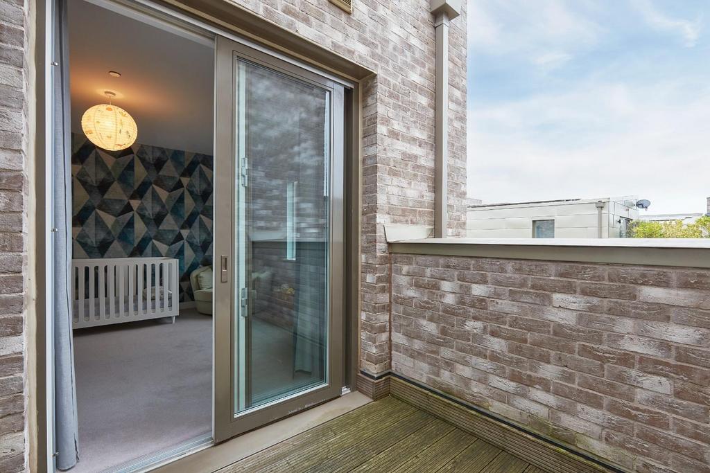 Florey Terrace Cambridge 110124 23.jpg