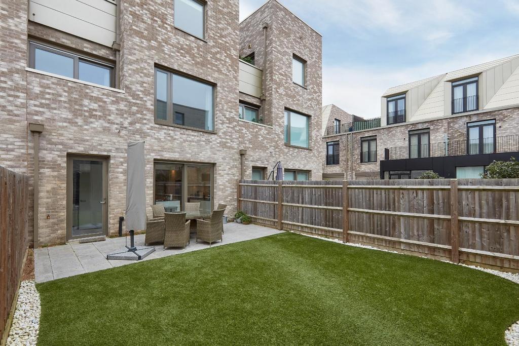 Florey Terrace Cambridge 110124 26.jpg