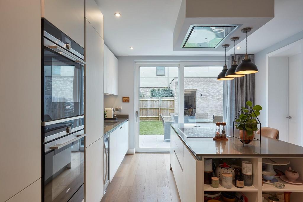 Florey Terrace Cambridge 110124 10.jpg