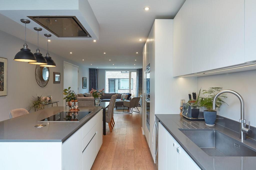 Florey Terrace Cambridge 110124 9.jpg